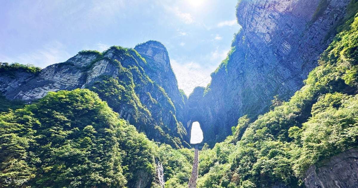 張家界国家森林公園&天門山&大峡谷ガラス橋+黄龍洞 日帰りツアー☆中国